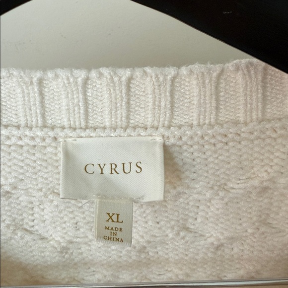 Cyrus Cream Cable Knit Sweater - Picture 3 of 5